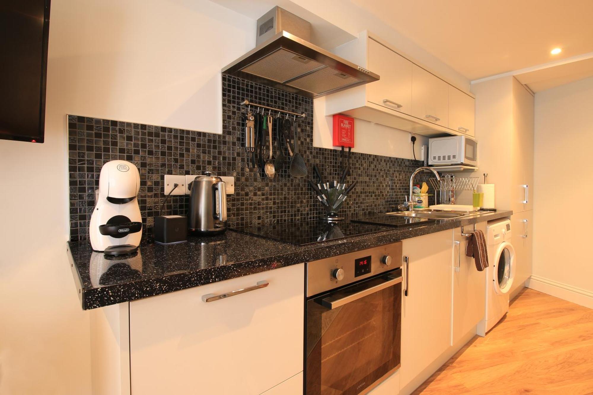 Streamside Apartments Yeovil Exterior foto