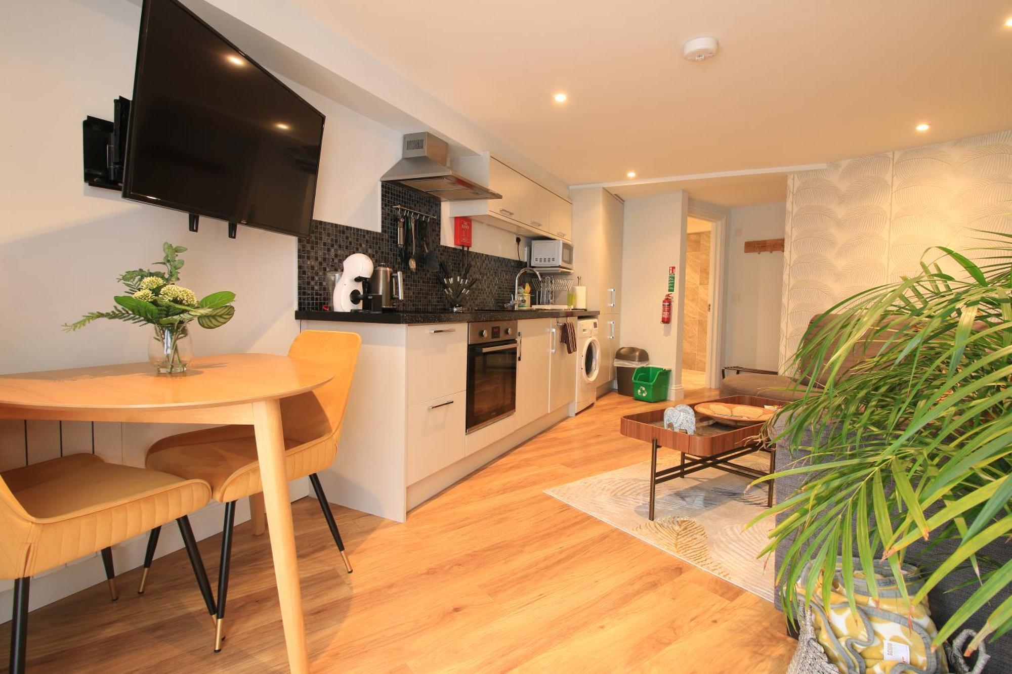Streamside Apartments Yeovil Exterior foto